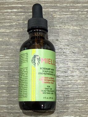 NWT Mielle Rosemary Mint Scalp & Hair Strengthening Oil for split end care